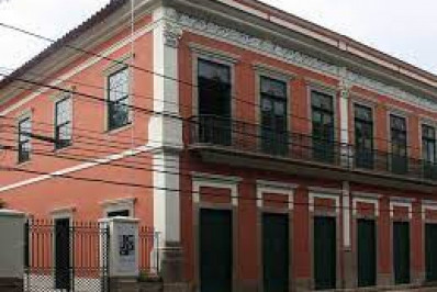 Mestre em educação e pedagoga realiza oficina gratuita