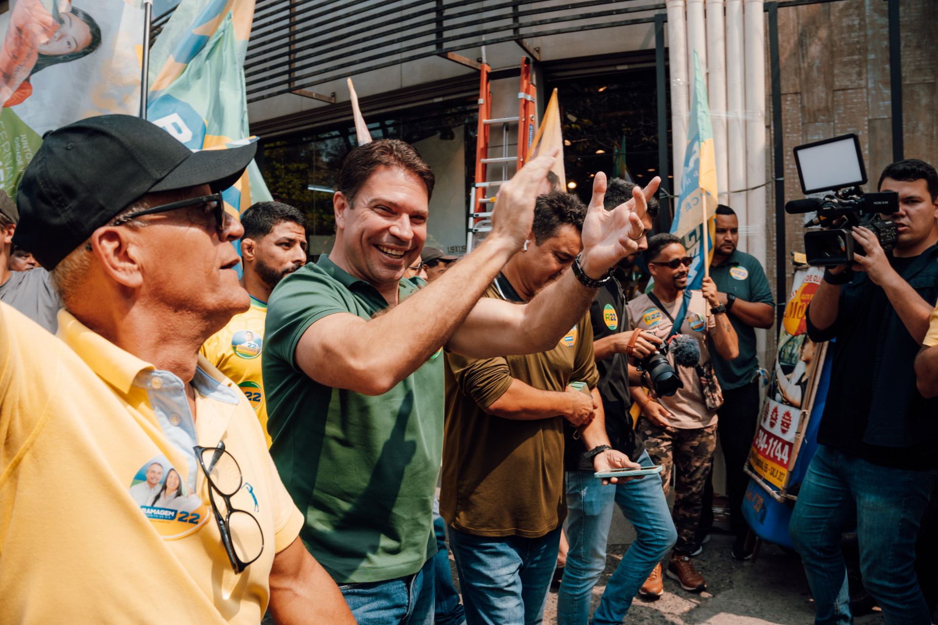Alexandre Ramagem (PL) esteve em Campo Grande, na Zona Oeste do Rio, para conversar com a população - Divulgação