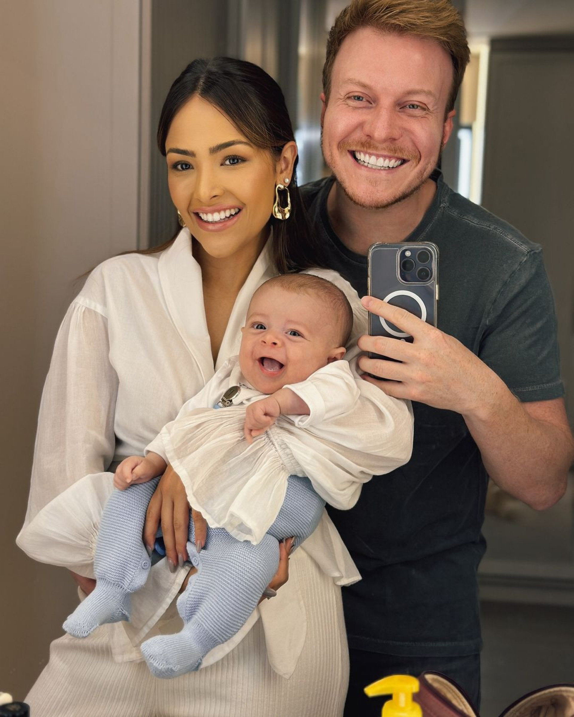 Gabi Luthai, Téo Teló e o filho do casal, Pietro - Reprodução / Instagram