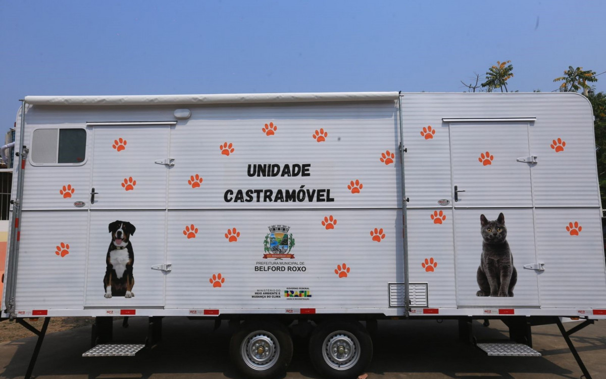 No total são quatro castramóveis, que foram adquiridos com verba de emenda parlamentar da deputada Daniela do Waguinho