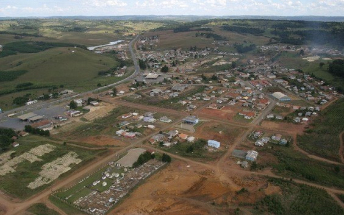 
O município de Ponte Alta do Norte, em Santa Catarina, é dono da apuração mais rápida da história do Brasil. Nas eleições de 2016, o resultado foi conhecido 12 minutos depois do fim da votação. O prefeito eleito foi Beto, do PMDB