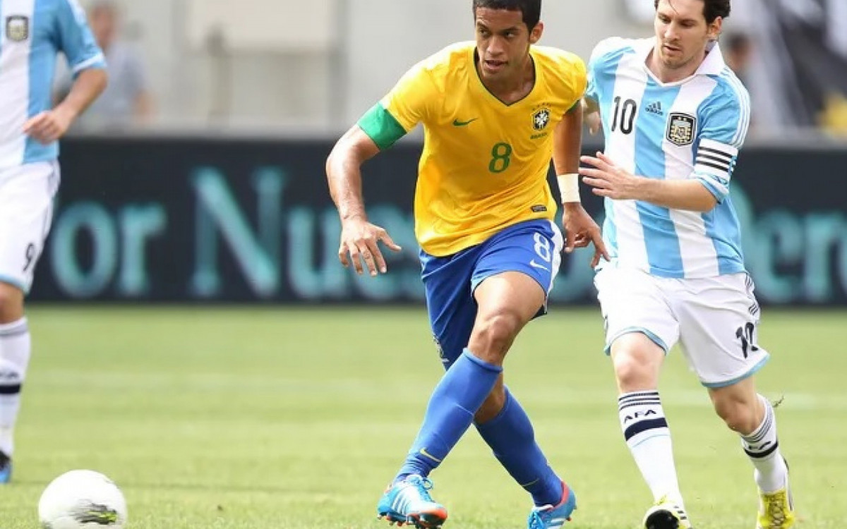 Rômulo (Vasco) - Brasil 3 x 4 Argentina, em 9 de junho de 2012