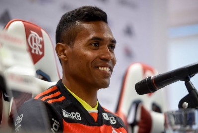 Alex Sandro revela relação com o Flamengo na infância e explica retorno ao Brasil