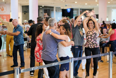 Caxias Shopping realiza Baile Dançante na segunda-feira