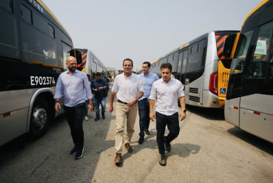 Aumento do auxílio emergencial e 'conexão BRT': confira o dia dos candidatos a prefeito