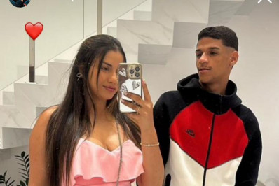 Luva de Pedreiro reata namoro com Távila Gomes 