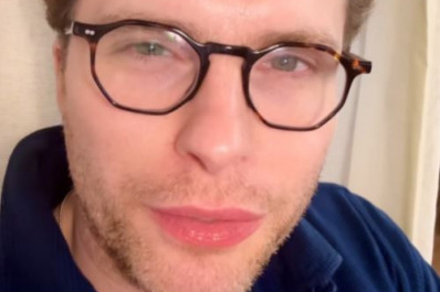 'Não pode mais ter homem hétero branco nas novelas', diz Thiago Fragoso em entrevista