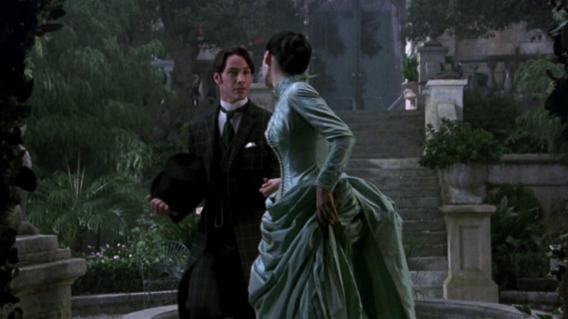 Keanu Reeves e Winona Ryder em 'Drácula de Bram Stoker' - Reprodução