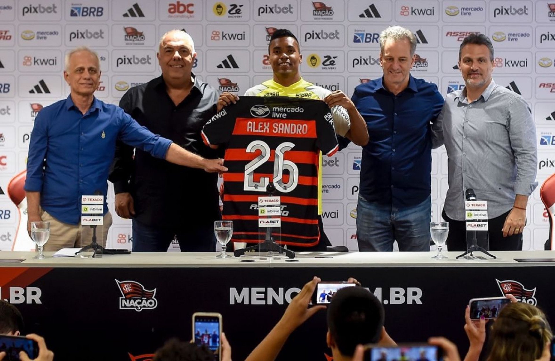 Apresentação de Alex Sandro, do Flamengo - Marcelo Cortes/CRF