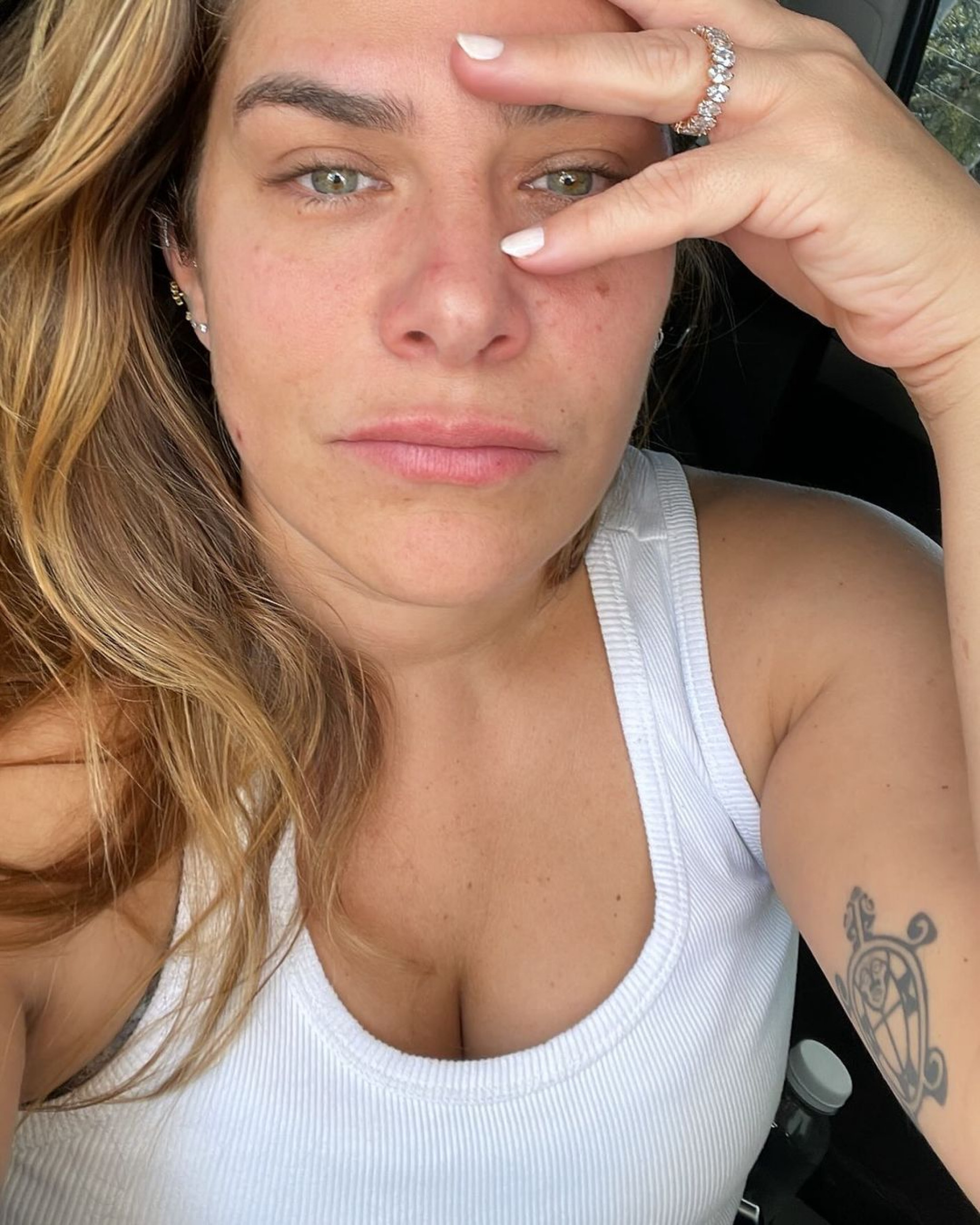Priscila Fantin surge em selfie em tom reflexivo - Reprodução / Instagram