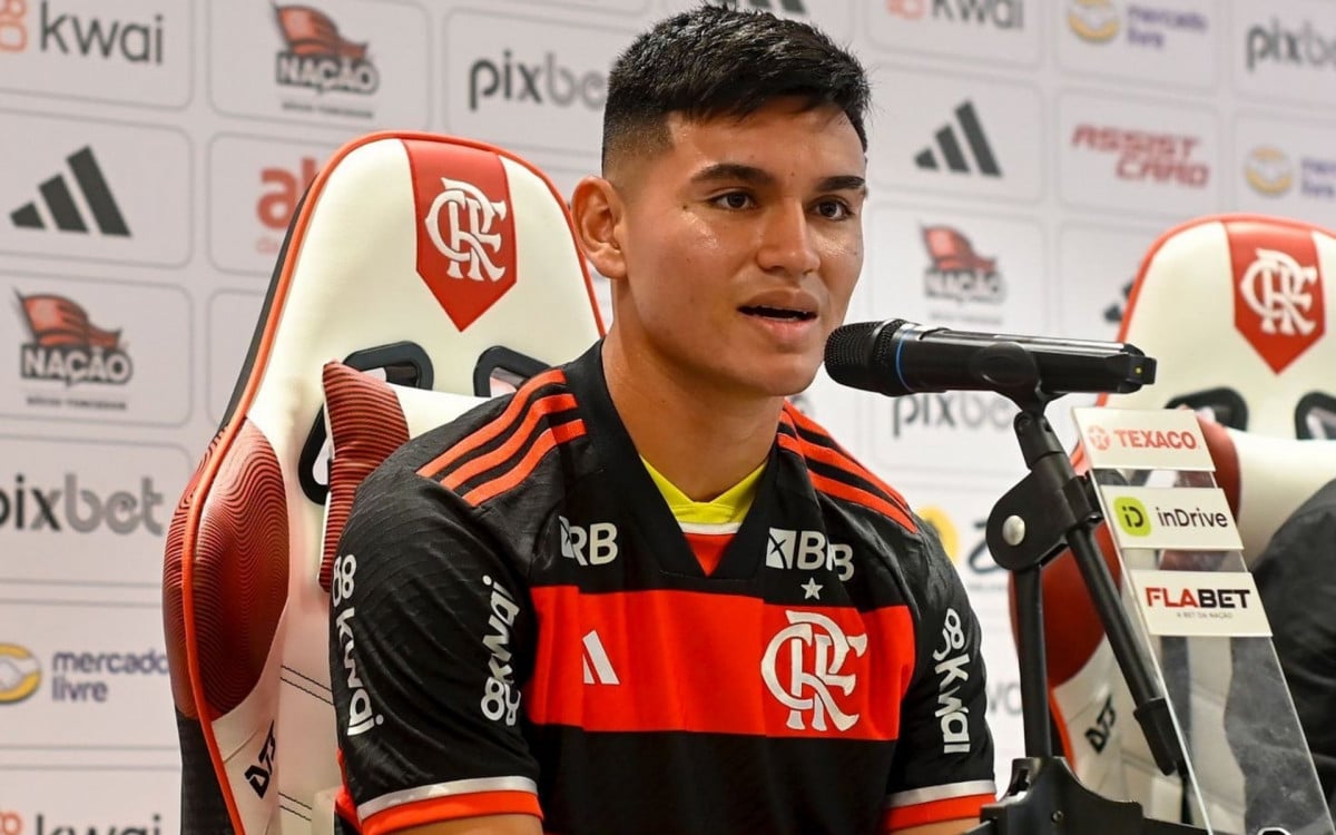 Carlos Alcaraz em apresentação pelo Flamengo - Divulgação / Flamengo