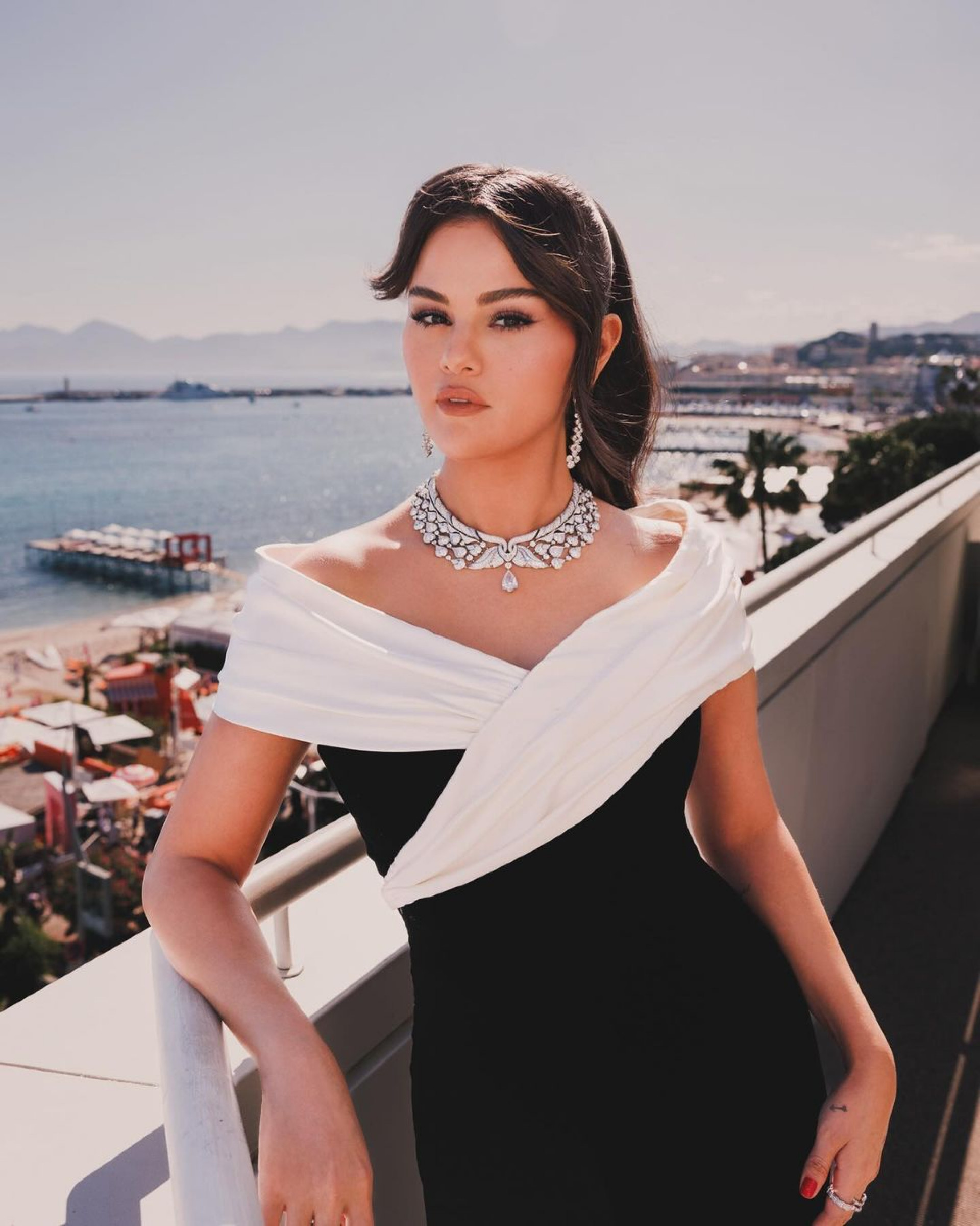 Selena Gomez se torna bilionária com marca de maquiagem - Reprodução / Instagram