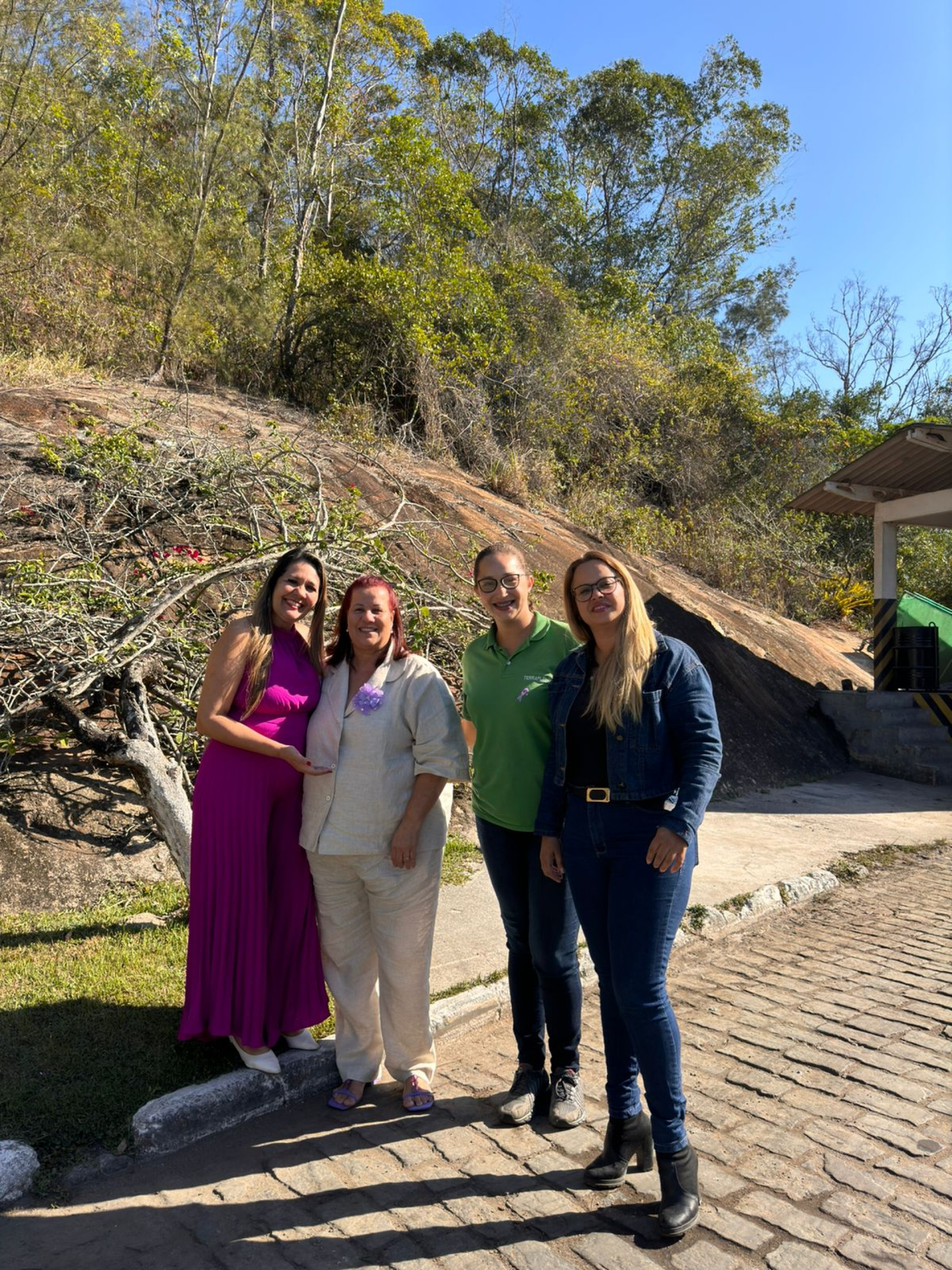 Os colaboradores da Terrapleno Rio das Ostras participaram ativamente, demonstrando interesse e envolvimento ao longo da palestra.