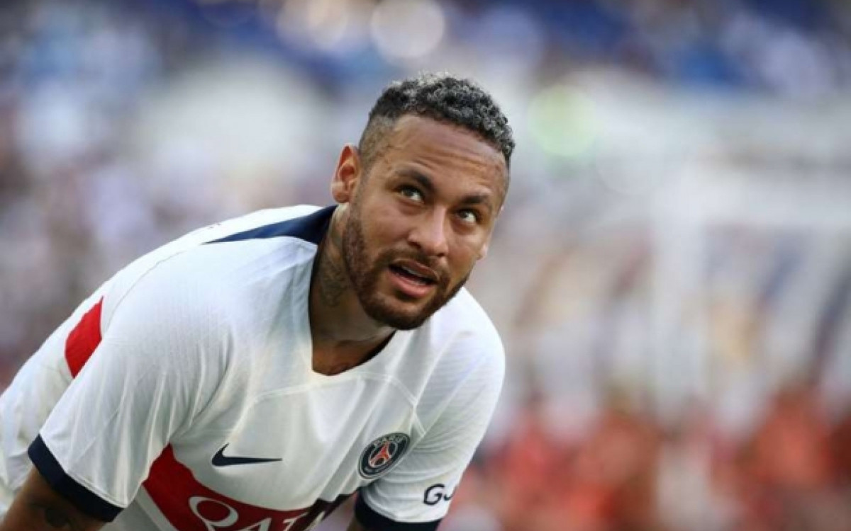 Escândalo político na França envolve contratação de Neymar pelo PSG