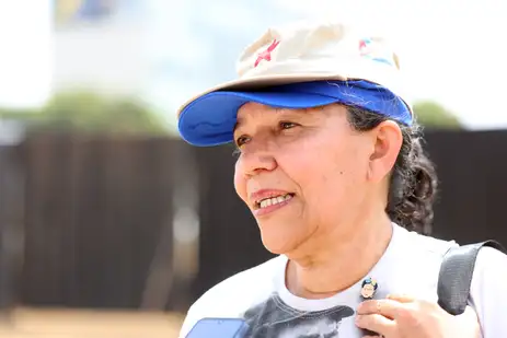 Ana Lúcia Carnaúba assiste ao desfile cívico-militar na Esplanada dos Ministérios - José Cruz/Agência Brasil