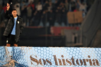 Luis Suárez se emociona em despedida da seleção uruguaia