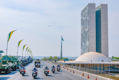 Brasília: Desfile de 7 de Setembro destaca vacinação e homenageia gaúchos
