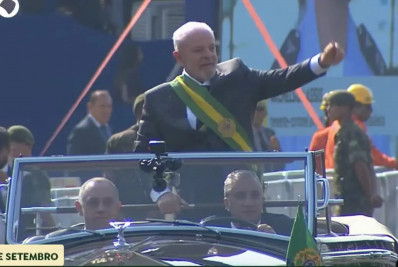 Autoridades prestigiam desfile do 7 de Setembro em Brasília