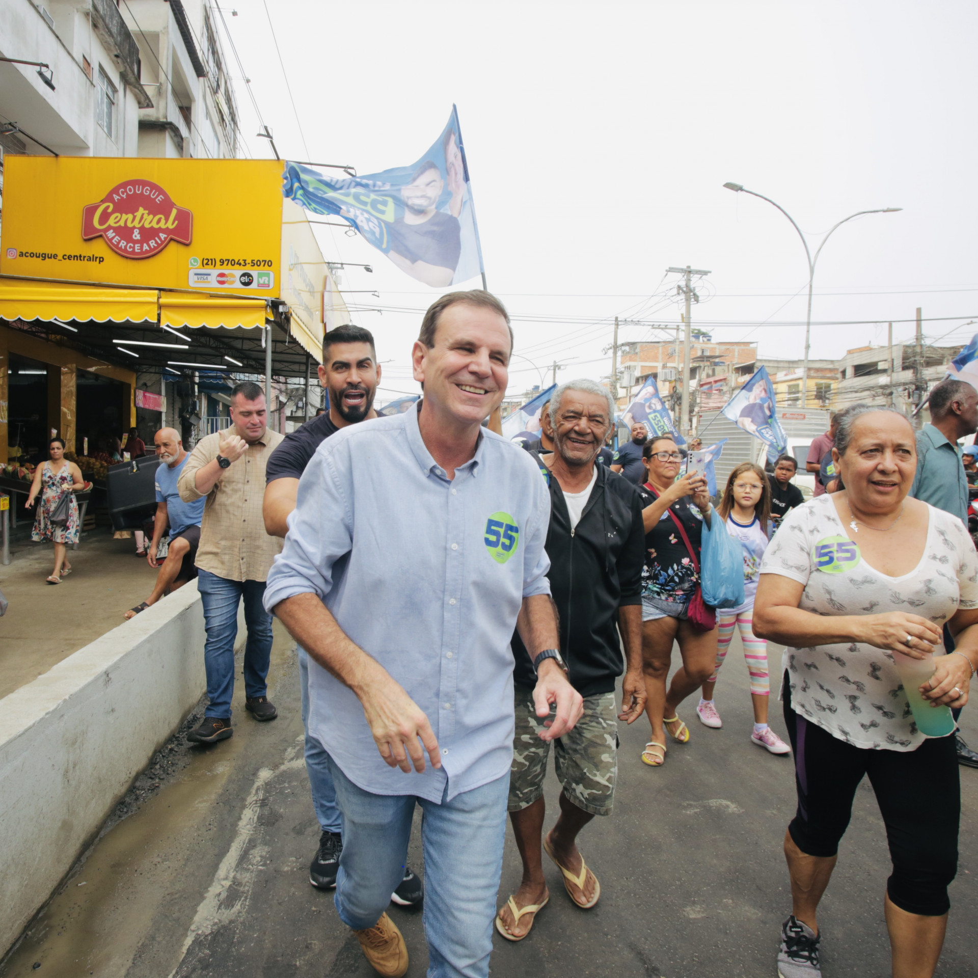 Eduardo Paes participa de carreata em Rio das Pedras e Muzema, na Zona Oeste do Rio, neste sábado (7) - Divulgação