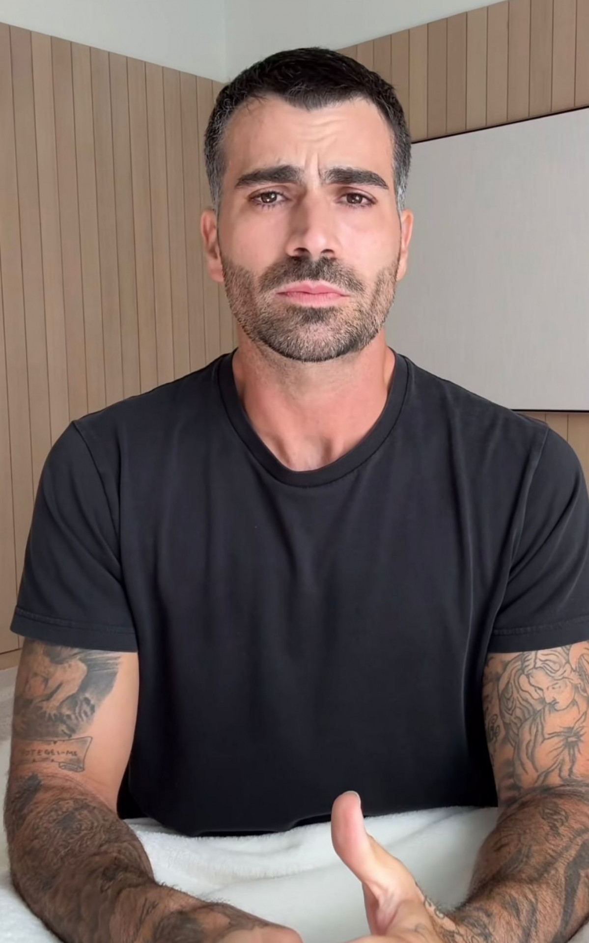 Ex-BBB Rodrigão aparece emocionado nas redes sociais após remoção de tumor - Reprodução do Instagram