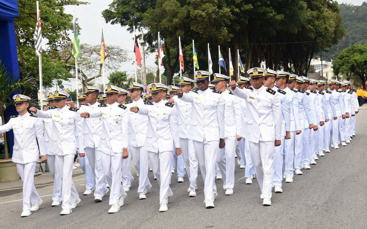 Alunos do Colégio Naval