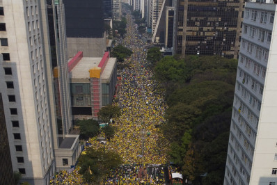 Ato de Bolsonaro leva 45 mil pessoas à Avenida Paulista, contra 185 mil em fevereiro, diz USP