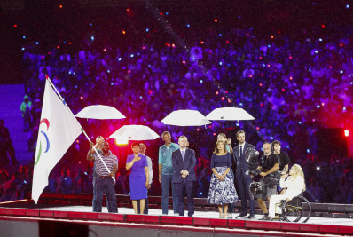 Paris se despede dos Jogos Paralímpicos com festa eletrônica e desejo de inclusão