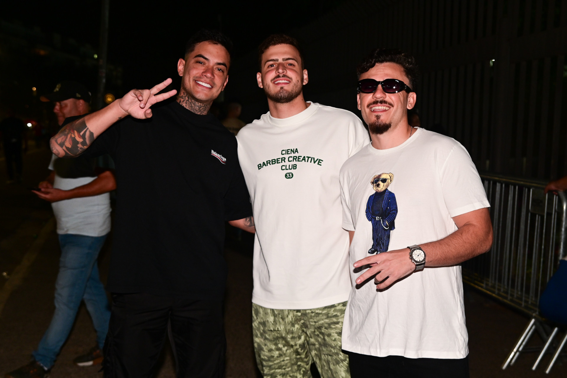 O gamer Lincoln Lau e o influenciador Jon Vlogs marcaram presença no show de The Weeknd em SP
 - Leo Franco/ AgNews