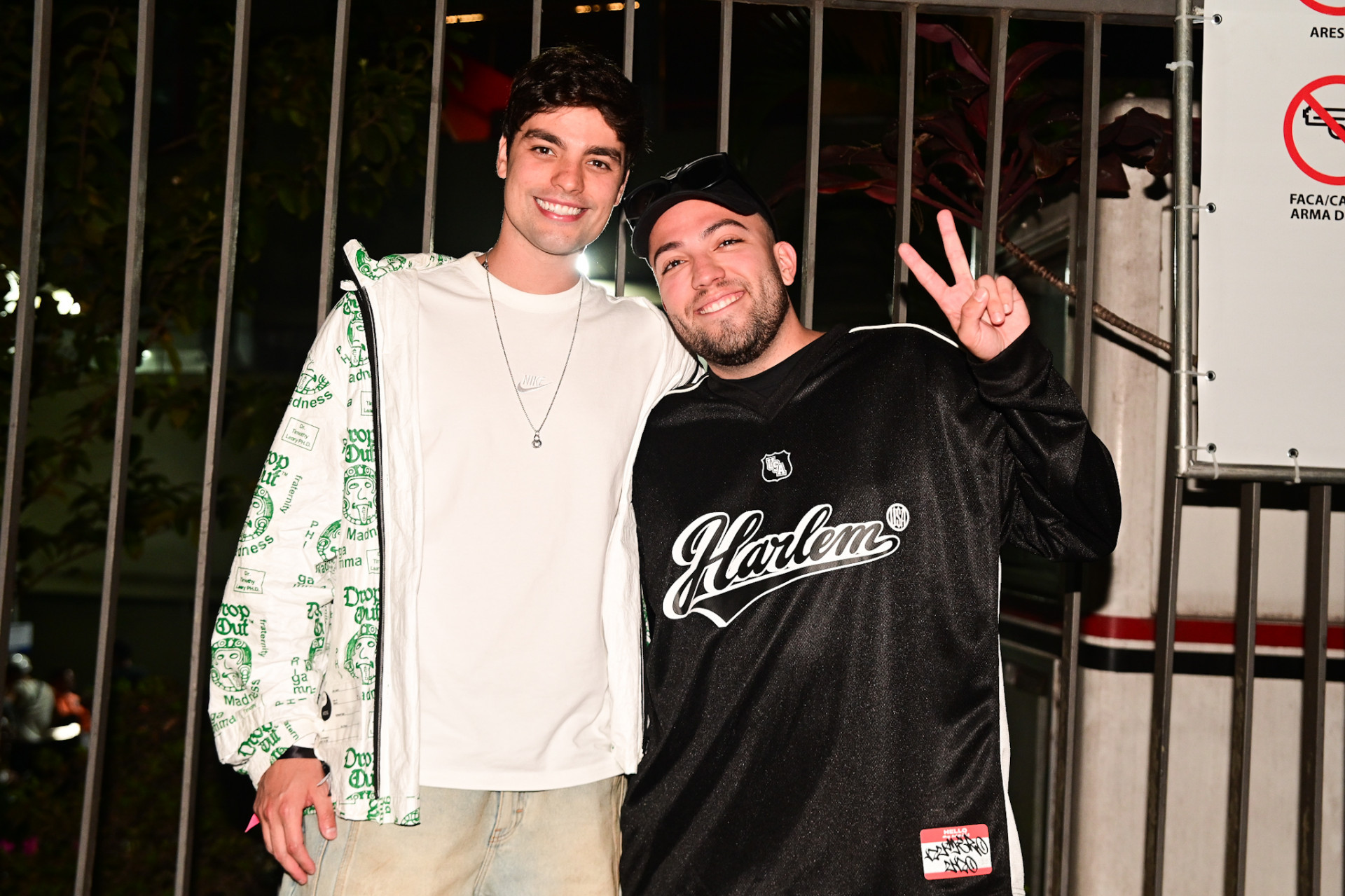 Os influenciadores Lucas Rangel e Lucas Bley marcaram presença no show de The Weeknd em SP - Leo Franco/ AgNews