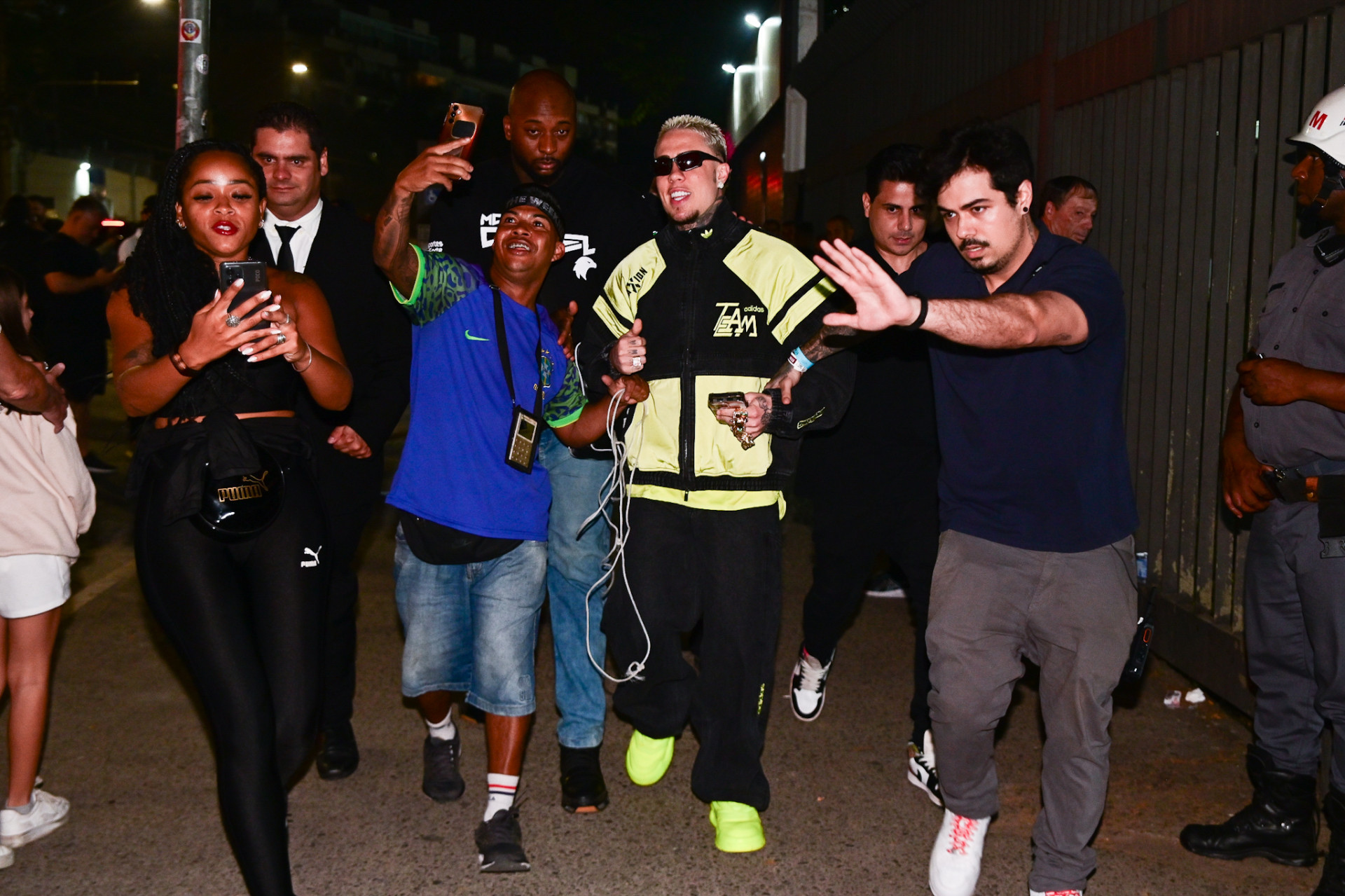 MC Daniel marcou presença no show de The Weeknd em SP - Leo Franco/ AgNews