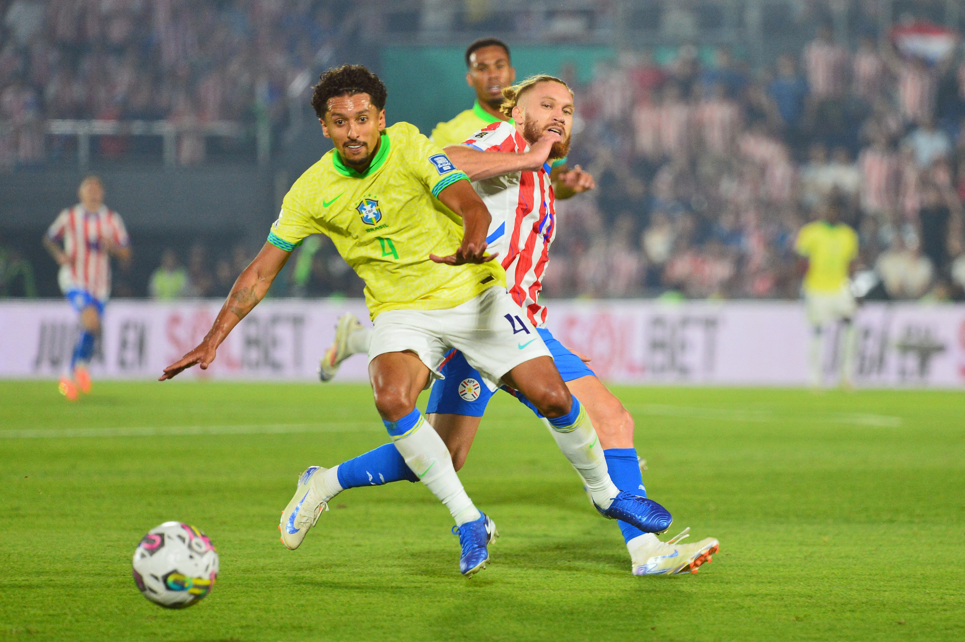 Marquinhos, do Brasil, no jogo contra o Paraguai - Daniel Duarte / AFP