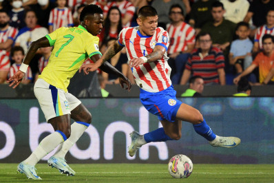 Vini Jr reconhece falta de confiança e que está devendo na Seleção