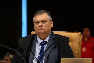 Dino afirma que são necessárias novas normas para conter abuso de poder nas eleições