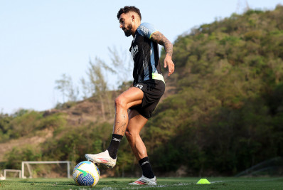 Entenda por que a negociação entre Botafogo e Alex Telles foi rápida