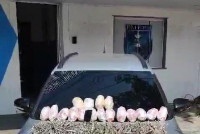 Polícia Militar do CPRv prende traficante de drogas em blitz no DPO de Boa Esperança