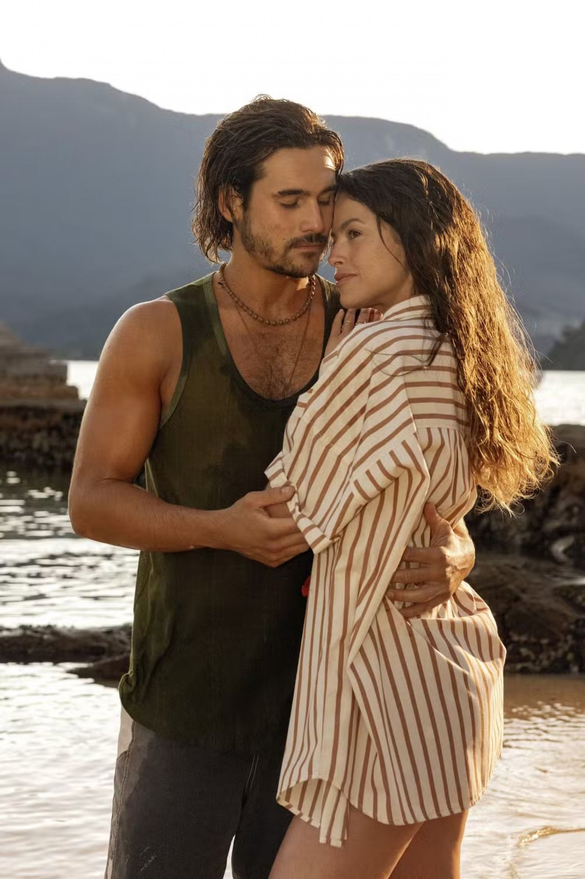 Primeiro cap&iacute;tulo de 'Mania de Voc&ecirc;' divide&nbsp;opini&otilde;es - Reprodu&ccedil;&atilde;o / Bluesky