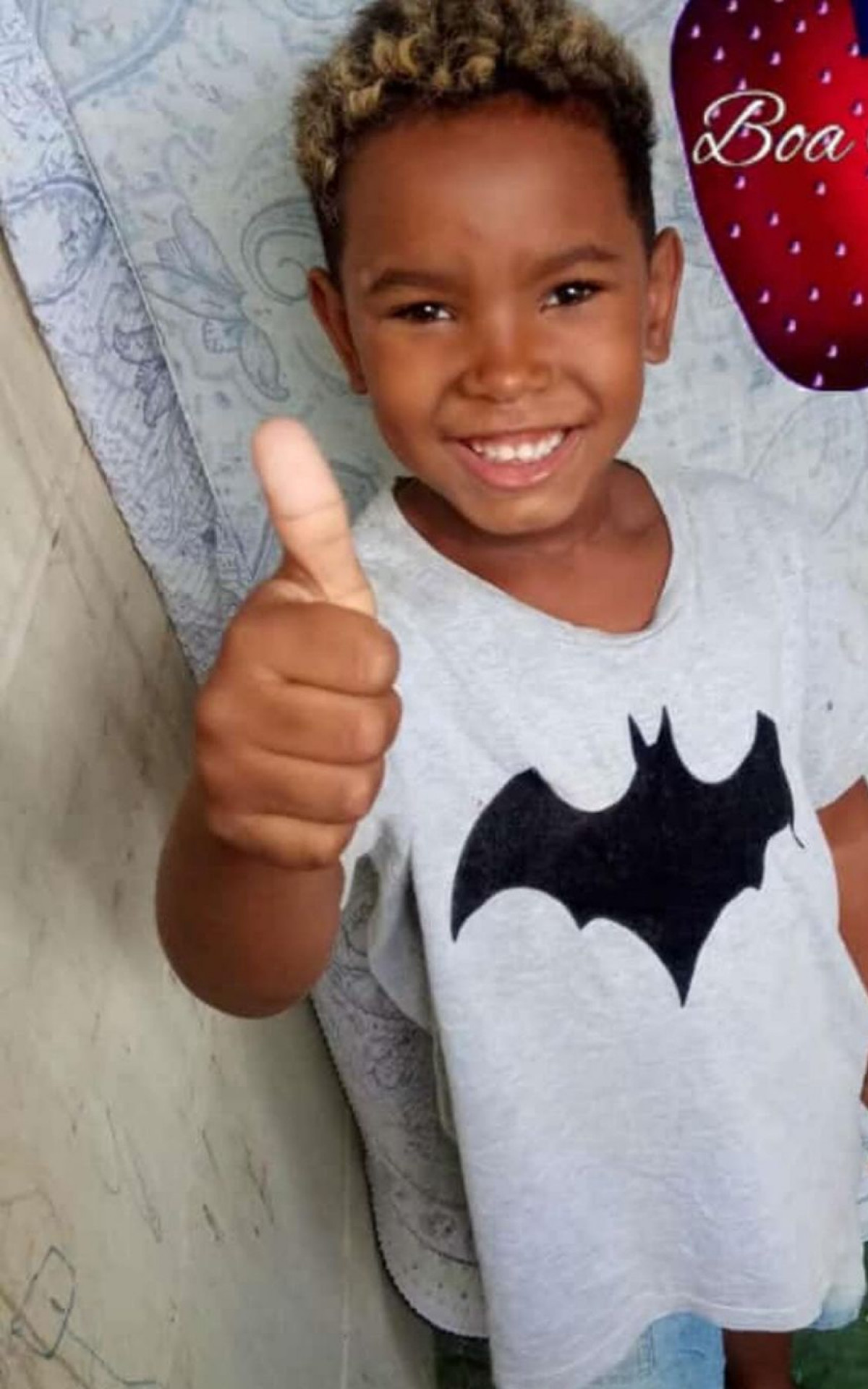 Davi Geovane, de 8 anos, que teve o braço reimplatado após acidente se recupera no hospital - Rede Social