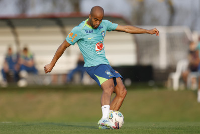 Lucas Moura avalia derrota do Brasil para o Paraguai: 'Resultado inesperado'