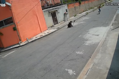 Vídeo: homem é agredido com pedrada no rosto em Sepetiba