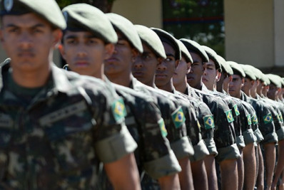 Lula diz que novos soldados podem ser preparados para enfrentar desastres climáticos