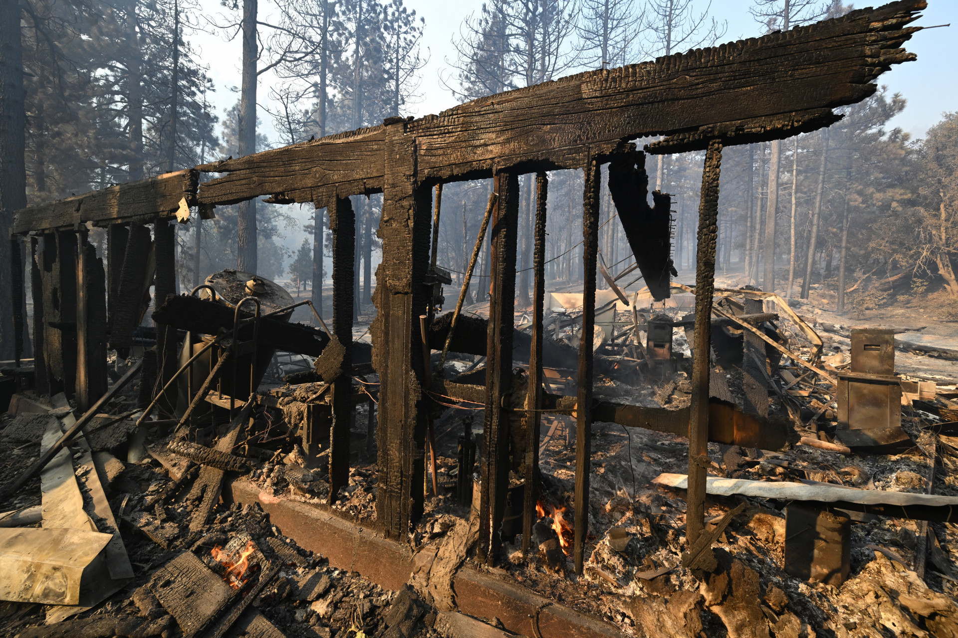 Incêndio florestal fez com que o governador da Califórnia decretasse estado de emergência - Robyn Beck/AFP