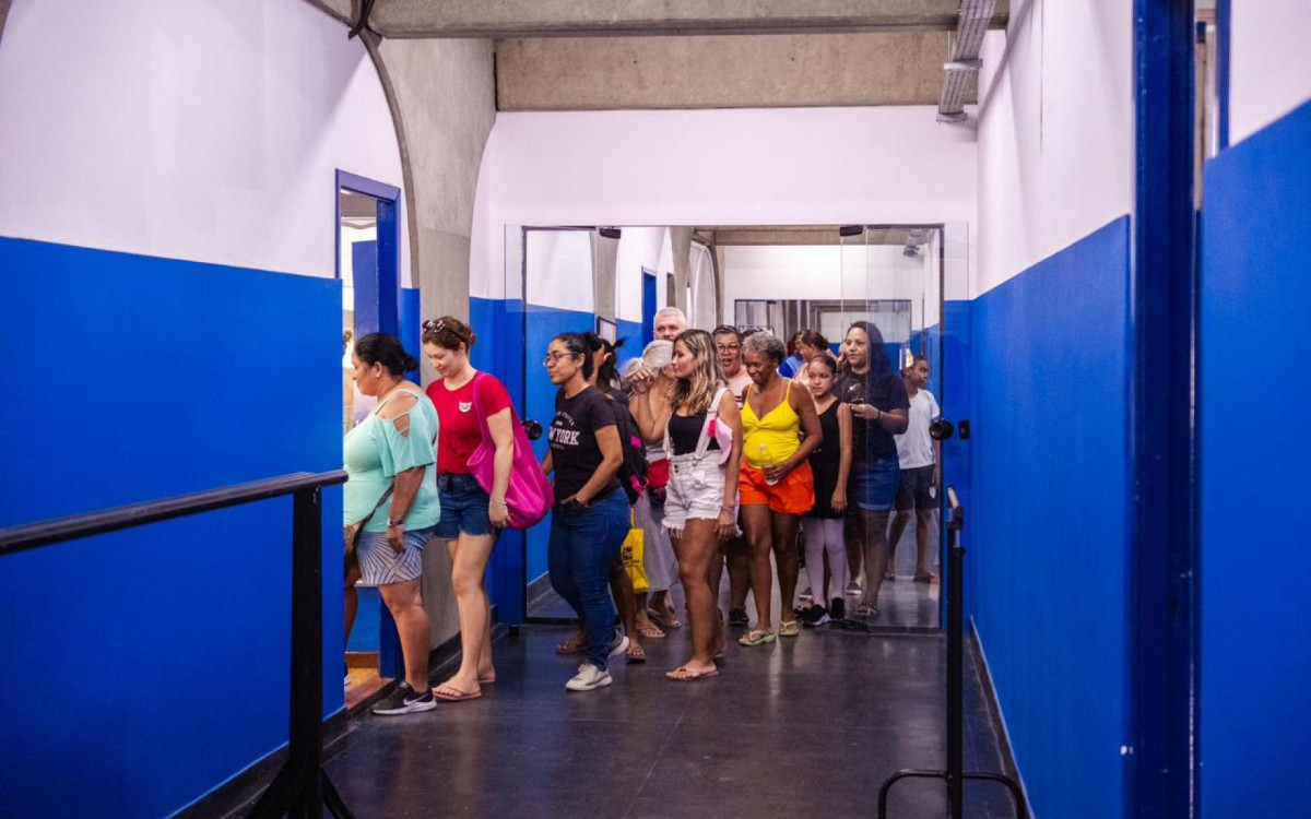 Alunos, pais e responsáveis conheceram as instalações reformadas da unidade