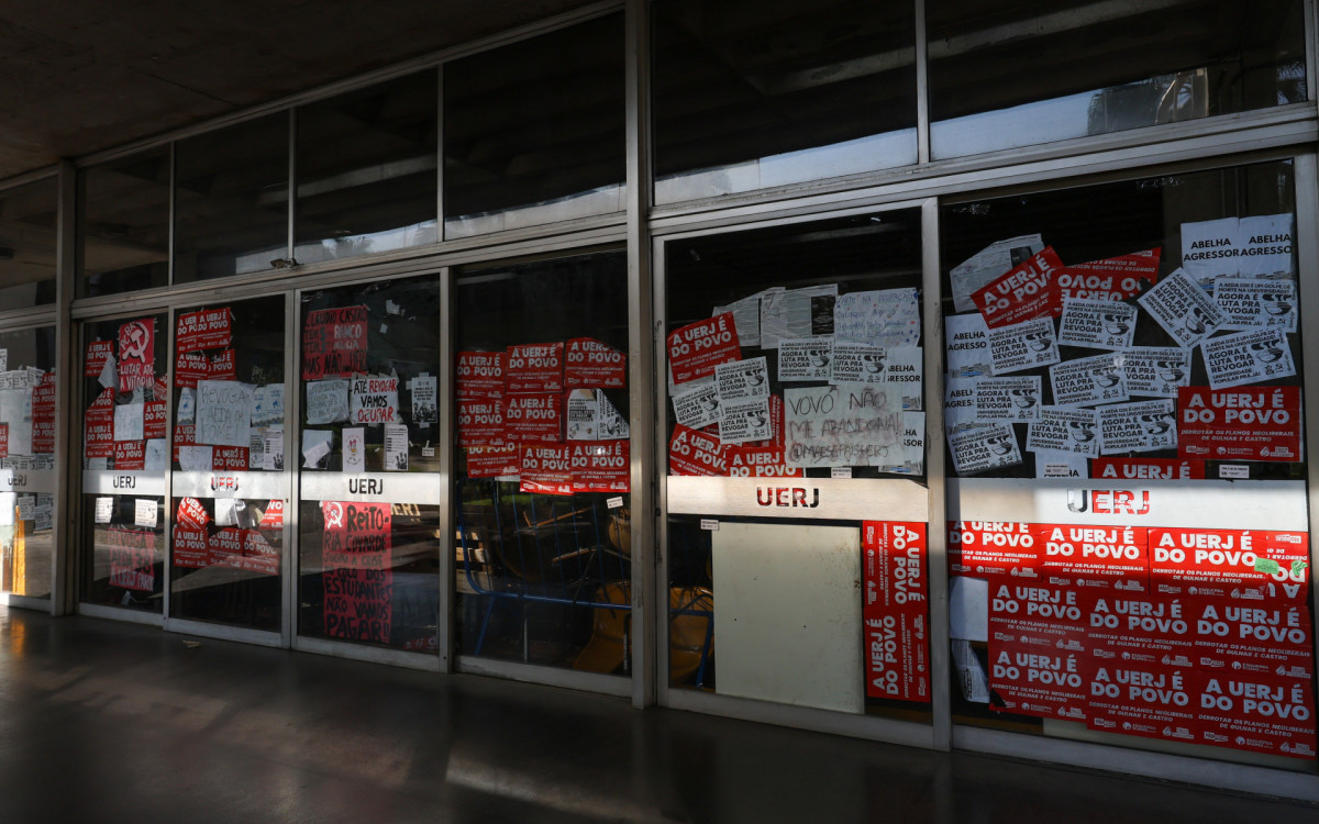 Ocupação dos estudantes na UERJ, nesta quinta-feira (12).