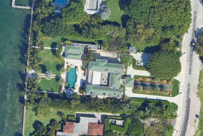 Brasileiro vende mansão para Jeff Bezos sem saber e processa corretora; entenda