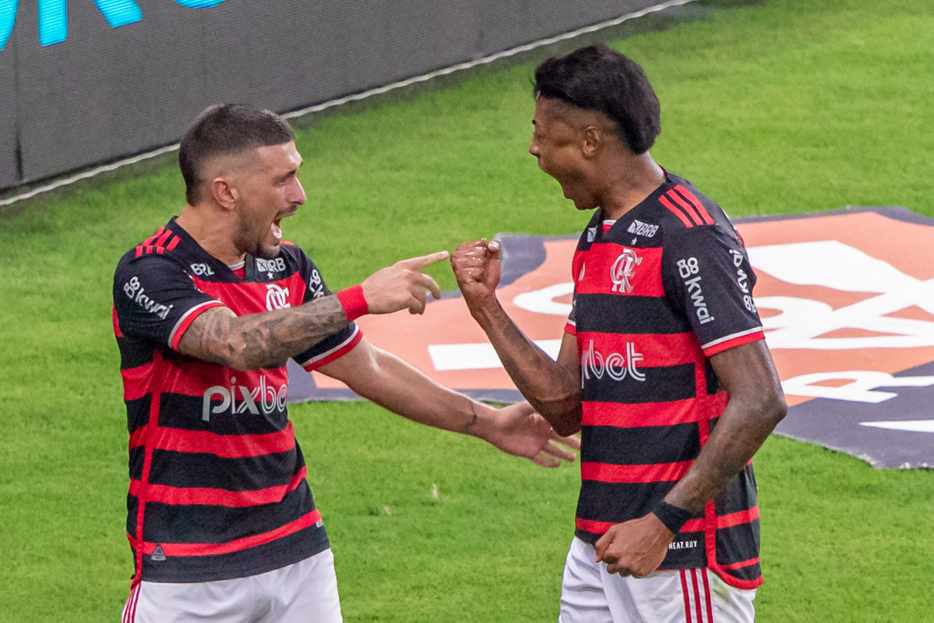 Bruno Henrique deu a assistência para o gol de Arrascaeta - Maga JR/Agência F8/Estadão Conteúdo
