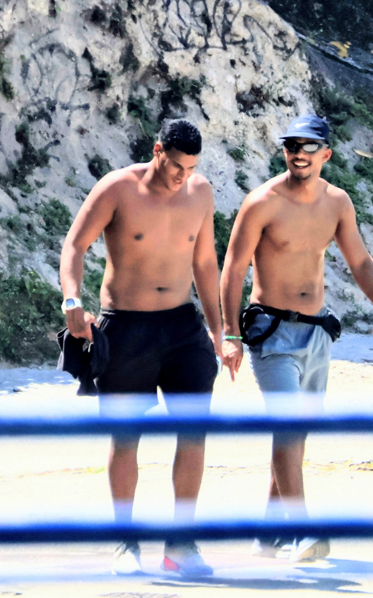 Juan Paiva aproveita férias de \'Renascer\' para cuidar do físico ao lado do irmão, Ryan Paiva
