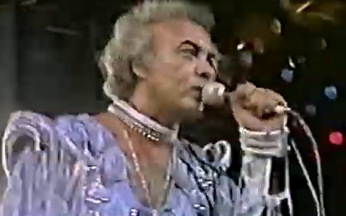 Ainda em 1985, um erro na programação da organização do evento colocou Erasmo Carlos no mesmo dia de várias bandas de metal, incluindo Iron Maiden e Whitesnake. O tremendão foi alvo de uma vaia ensurdecedora. Para tentar amenizar a situação o Rock in Rio programou novo show de Erasmo para o mesmo dia de Barão Vermelho e Blitz e dessa vez o público foi gentil