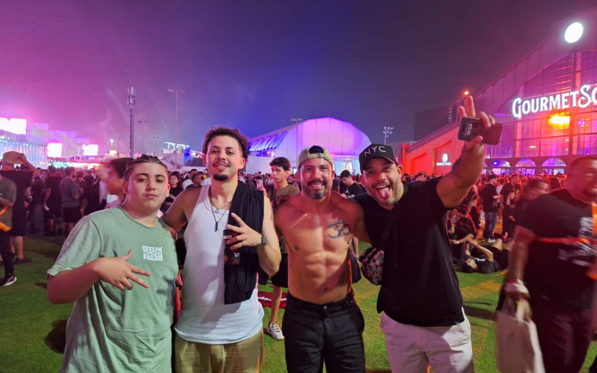 Davi, Lucas e Levy aproveitam o primeiro dia de Rock in Rio - Luiz Maurício Monteiro / Agência O Dia