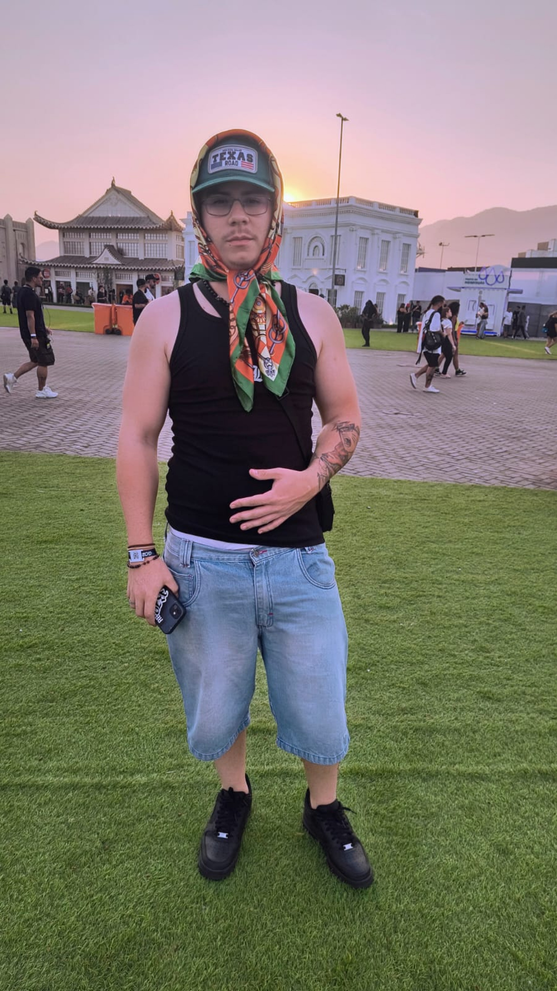 Rodrigo Andrade pagou barato no acess&oacute;rio - Marcela Ribeiro / Ag&ecirc;ncia O Dia