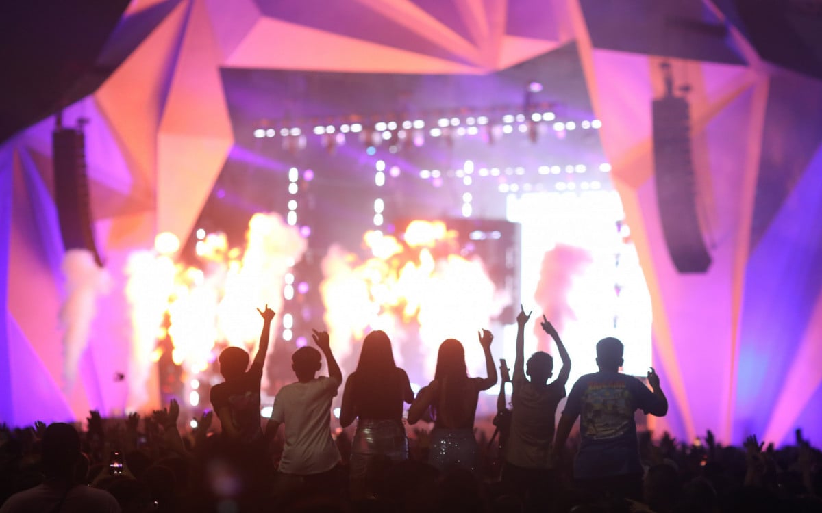 Palco Sunset - Pedro Teixeira/ Ag&ecirc;ncia O Dia